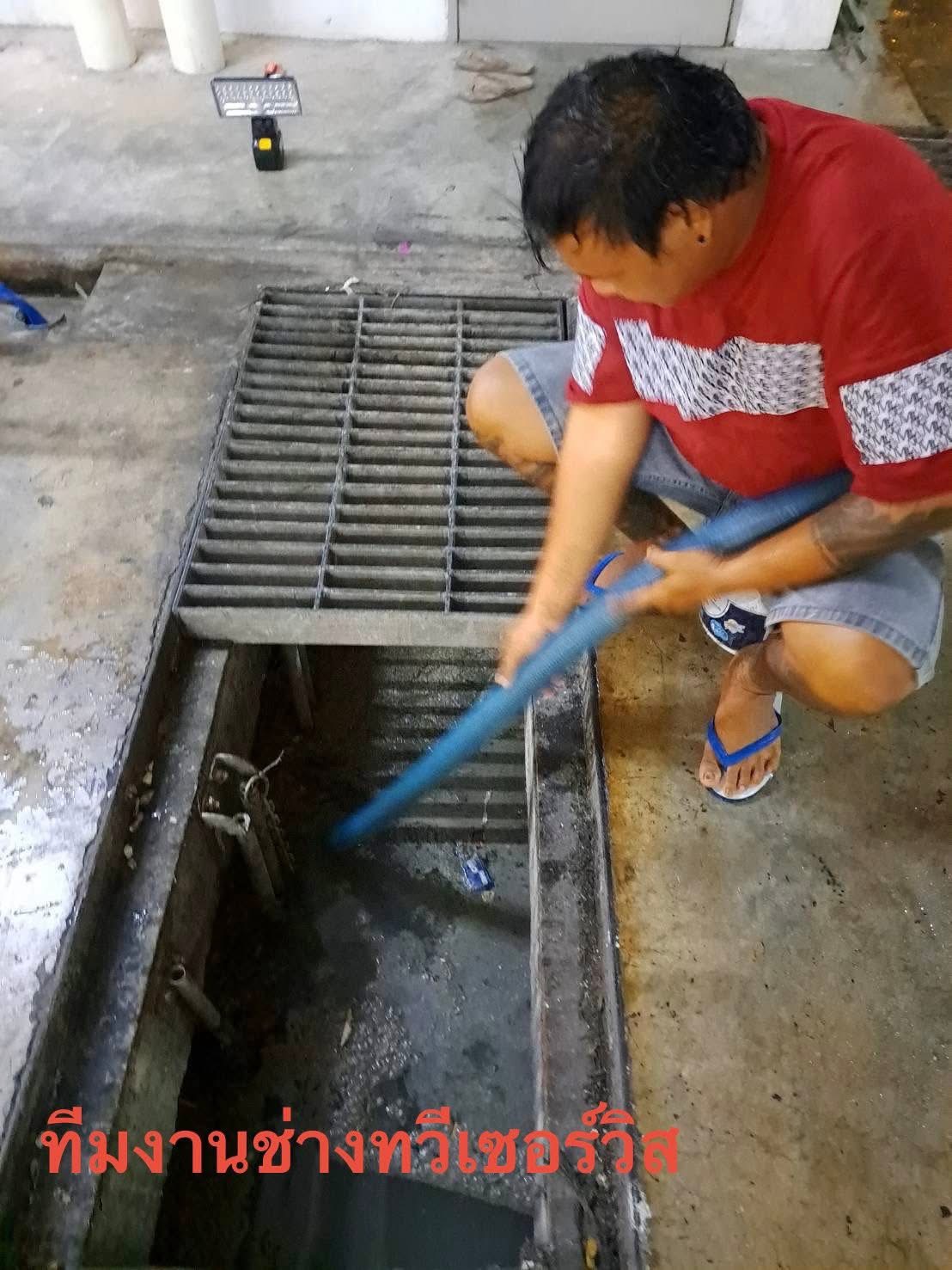 23 - https://ดูดส้วมช่างทวี.com | ช่างทวี บริการรถดูดส้วม สูบส้วม สูบไขมัน เร่งด่วน 24 ชม. ทั่วกรุงเทพฯ และปริมณฑล ทีมงานมืออาชีพประสบการณ์กว่า 10 ปี แก้ตรงจุด ไม่ต้องทุบรื้อ ราคาเป็นกันเอง