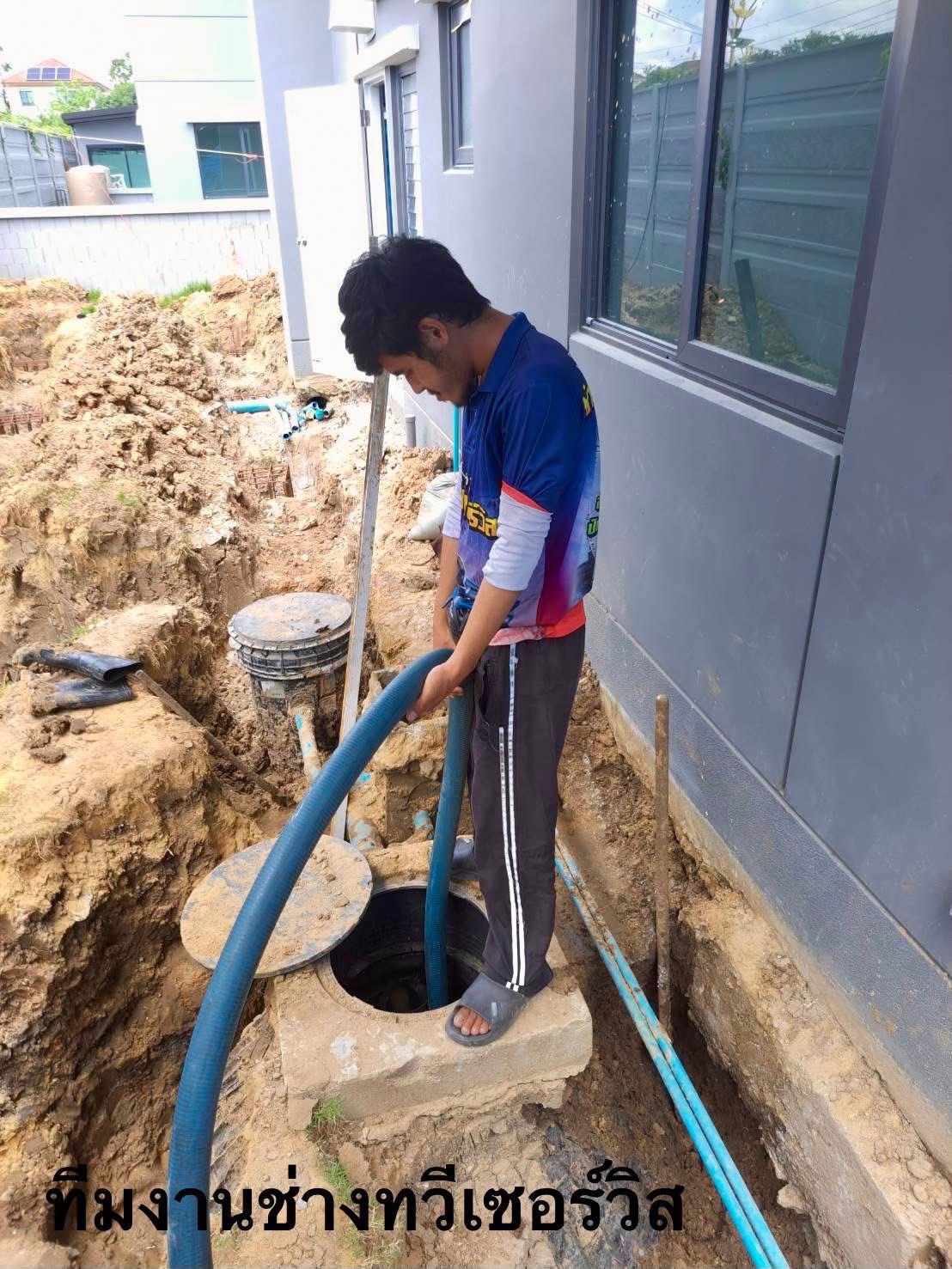 36 - https://ดูดส้วมช่างทวี.com | ช่างทวี บริการรถดูดส้วม สูบส้วม สูบไขมัน เร่งด่วน 24 ชม. ทั่วกรุงเทพฯ และปริมณฑล ทีมงานมืออาชีพประสบการณ์กว่า 10 ปี แก้ตรงจุด ไม่ต้องทุบรื้อ ราคาเป็นกันเอง